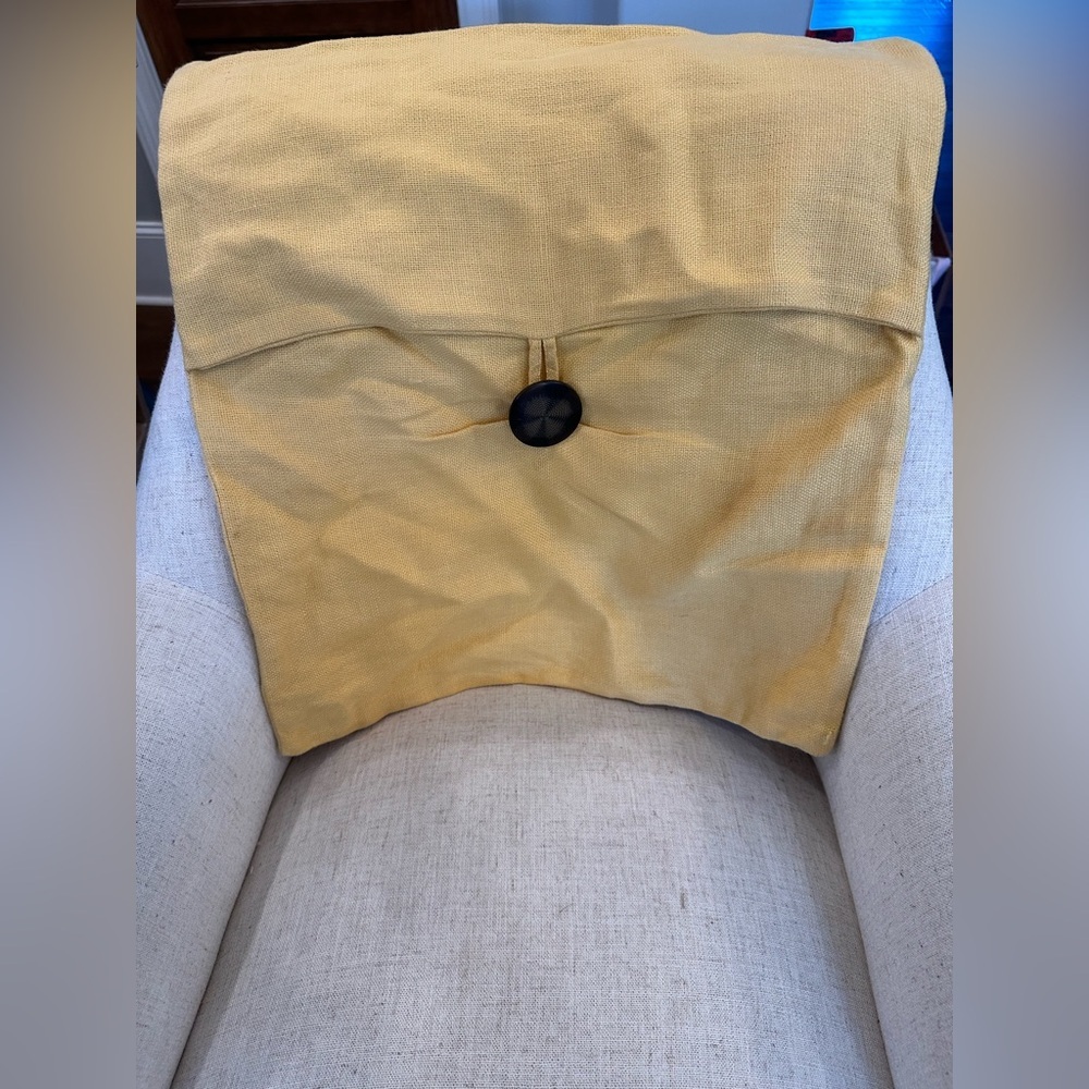POTTERY BARN Pillow Cover TEXTURED 100% LINEN Big Button Butter Yellow 18 in